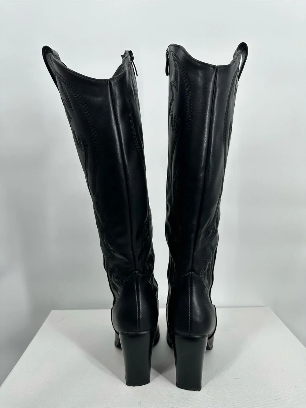 Dream Pairs details brand